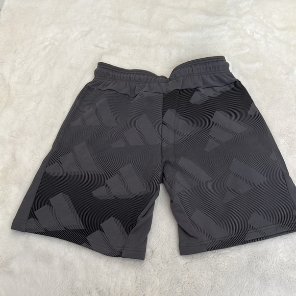 Adidas sportswear French terry cloth shirt size L graphic print black and gray - Picture 2 of 12